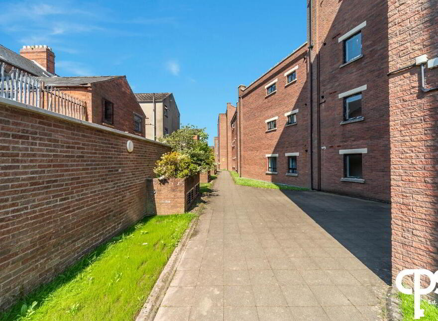Flat 38 Cromwell Court, 110 Cromwell Road, Belfast, BT7 1NE