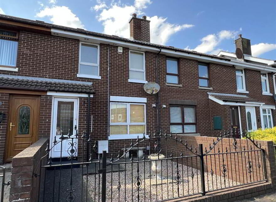 11 Gibson Street, Belfast, BT12 4LW photo