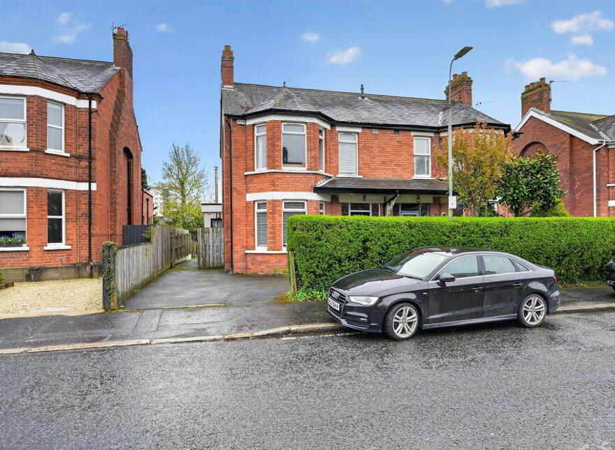 18 Onslow Gardens, Belfast, BT6 0AP