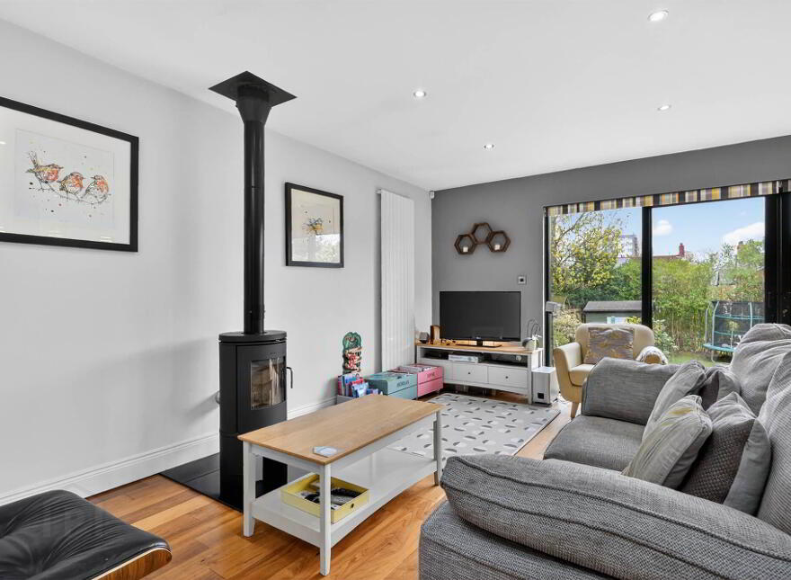 18 Onslow Gardens, Belfast, BT6 0AP