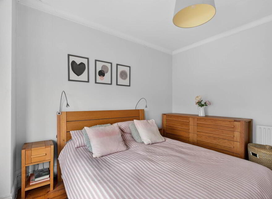18 Onslow Gardens, Belfast, BT6 0AP