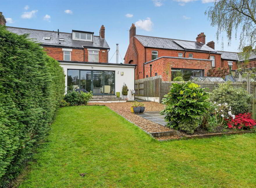 18 Onslow Gardens, Belfast, BT6 0AP