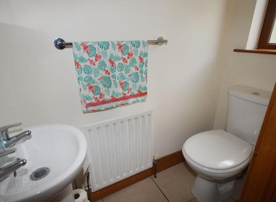 Guesthouse End, Raphoe, F93TV20
