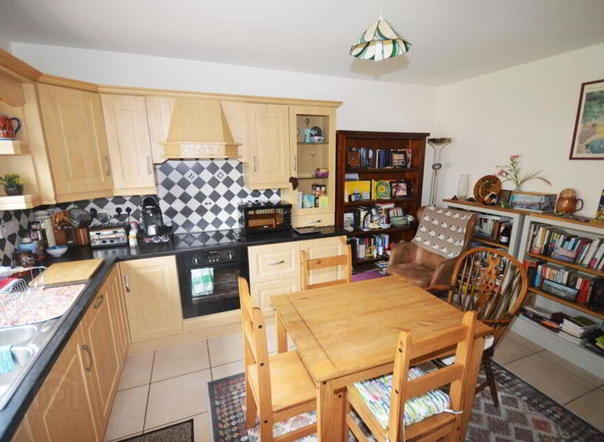 Guesthouse End, Raphoe, F93TV20