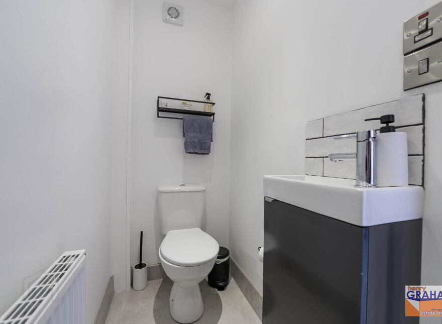 18 Knockdarragh Park, Lisburn, BT28 2XZ