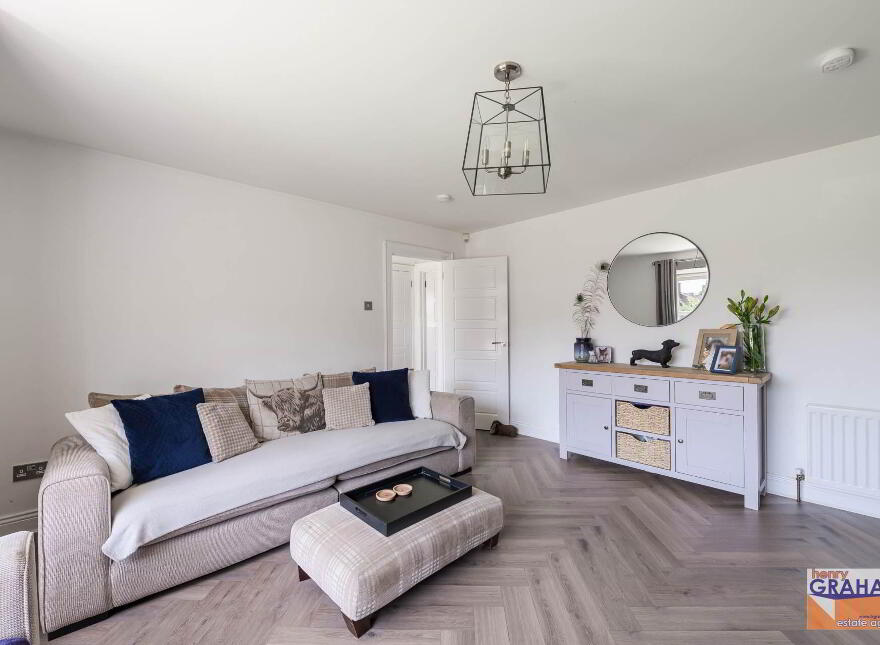 18 Knockdarragh Park, Lisburn, BT28 2XZ