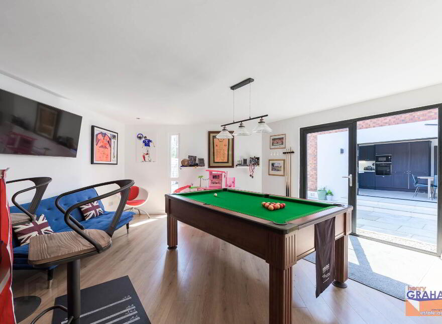 18 Knockdarragh Park, Lisburn, BT28 2XZ
