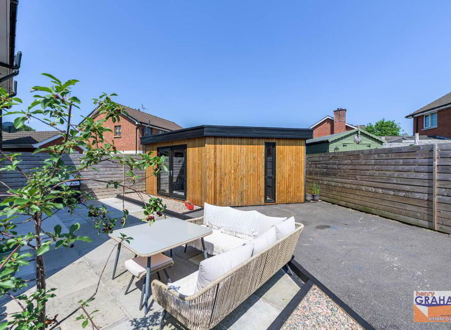 18 Knockdarragh Park, Lisburn, BT28 2XZ