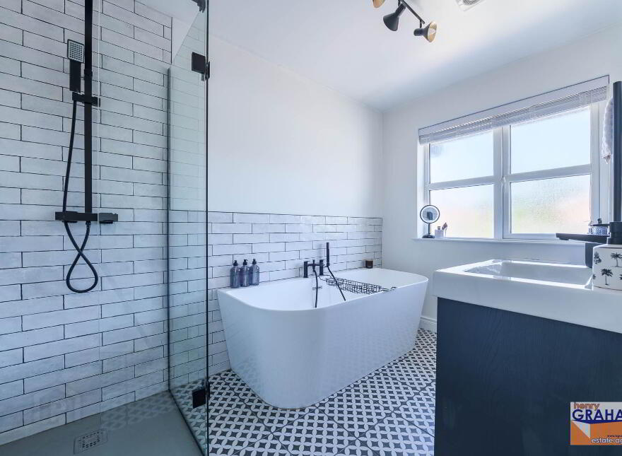 18 Knockdarragh Park, Lisburn, BT28 2XZ
