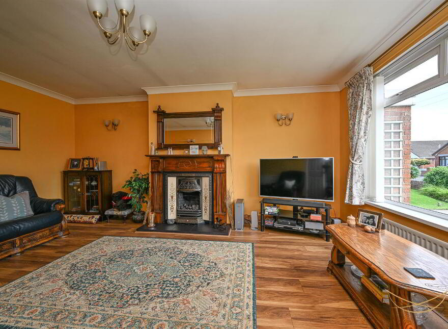 17 Knockview Road, Newtownabbey, BT36 6TT