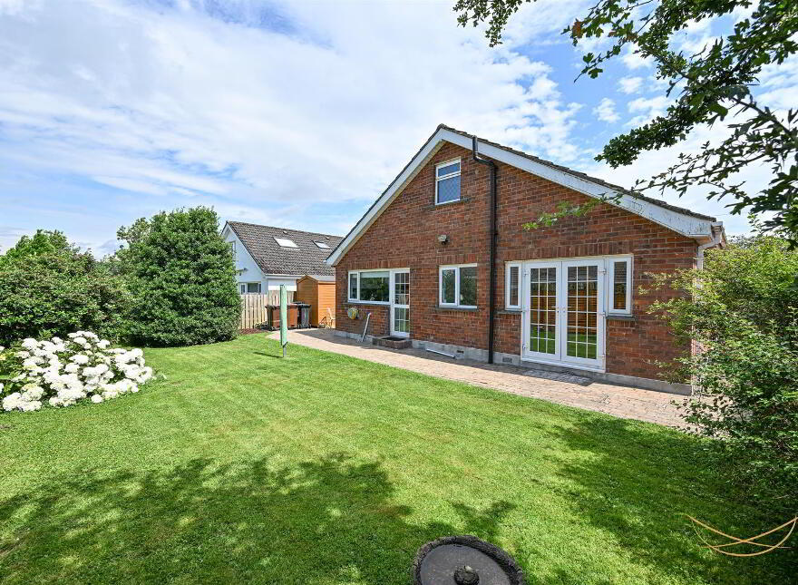 17 Knockview Road, Newtownabbey, BT36 6TT