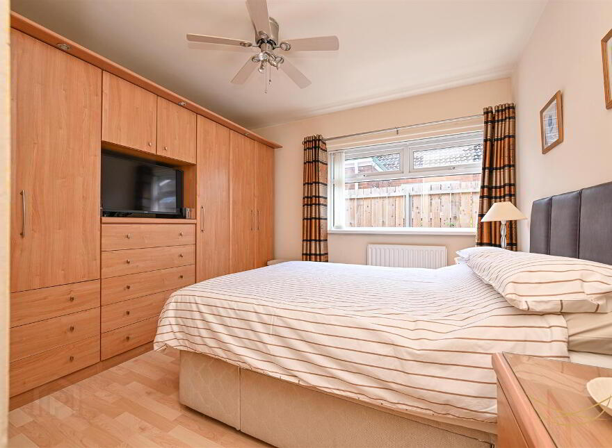 17 Knockview Road, Newtownabbey, BT36 6TT