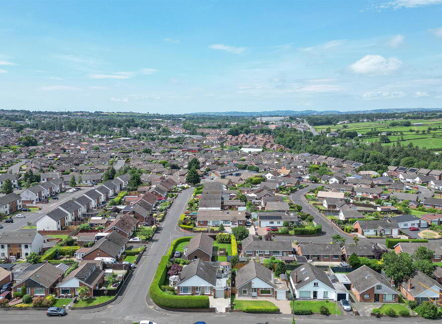 17 Knockview Road, Newtownabbey, BT36 6TT