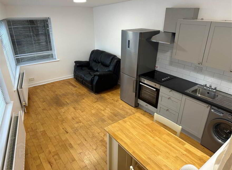 4a Botanic Court, Rugby Road, Belfast, BT7 1QY