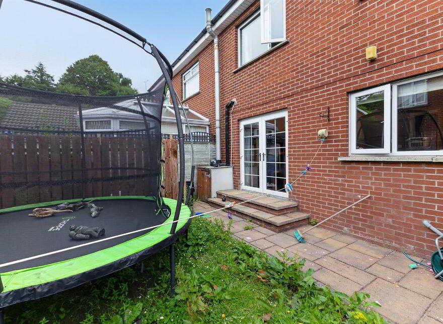 5 Station Mews, Saintfield, BT24 7LN