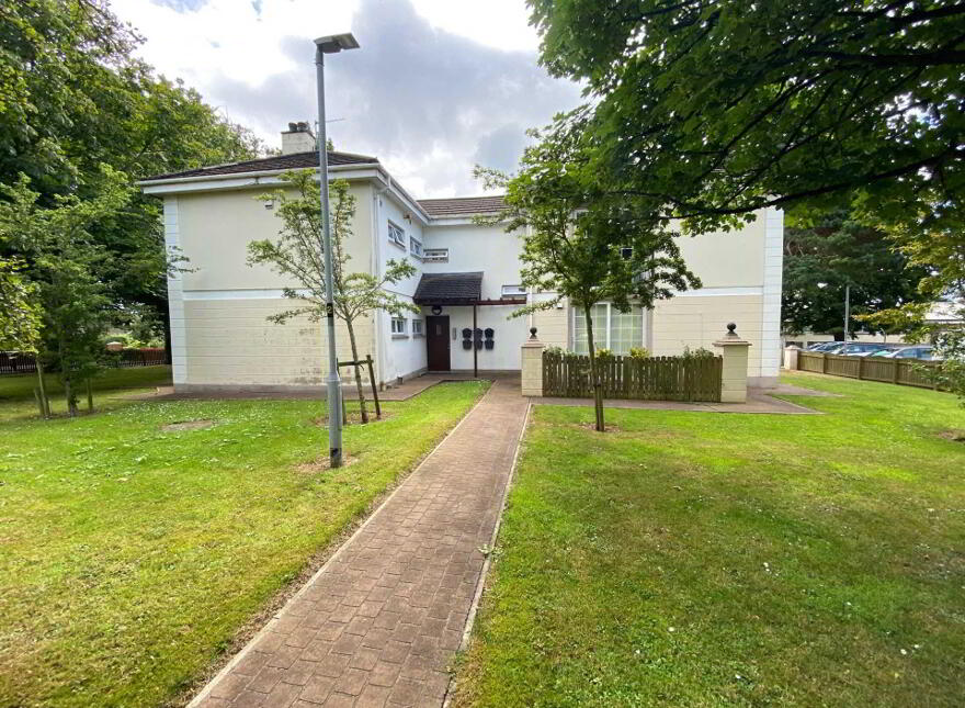 14b Lesley Heights, Greenisland, BT38 8TB