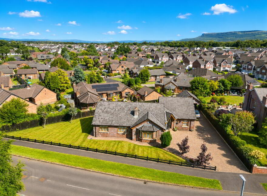 8 Crossnadonnell Road, Limavady, BT49 0BD