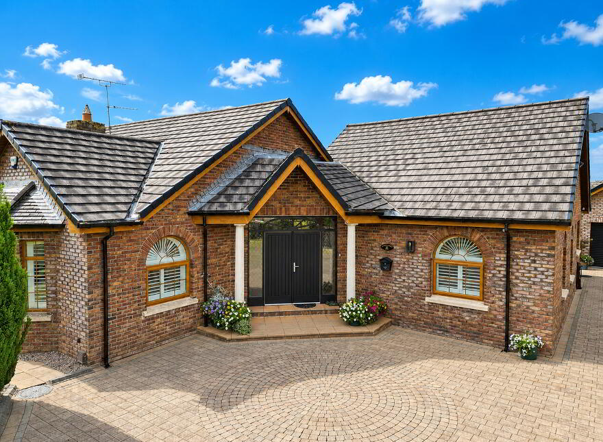 8 Crossnadonnell Road, Limavady, BT49 0BD