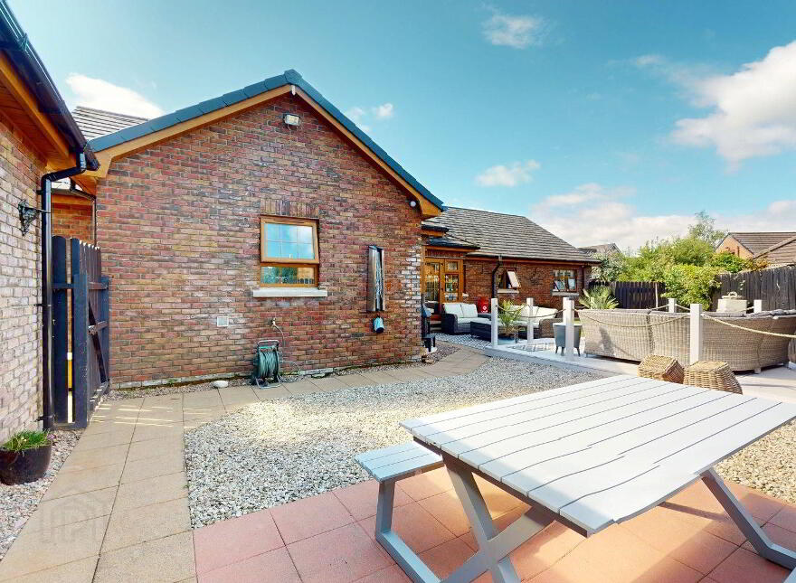 8 Crossnadonnell Road, Limavady, BT49 0BD