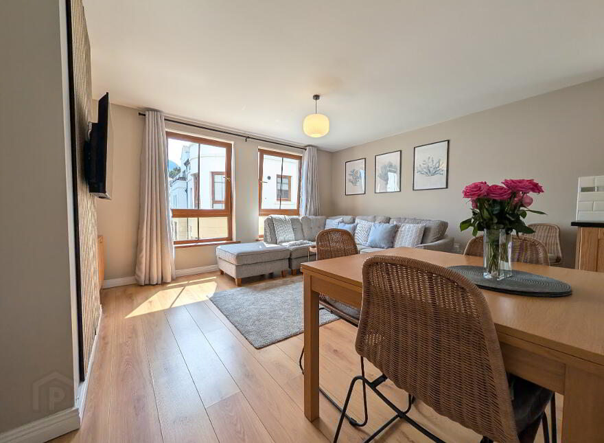 33 Brooklands Grove, Newcastle, BT33 0GJ