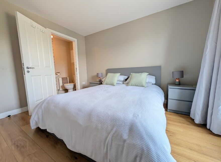 33 Brooklands Grove, Newcastle, BT33 0GJ