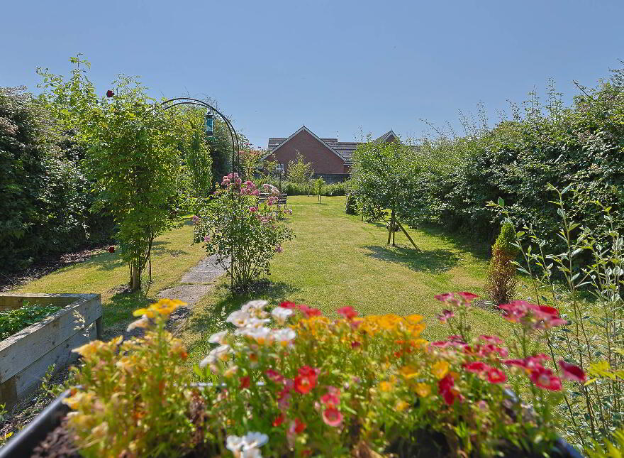 154 Ballynamoney Road, Lurgan, Craigavon, BT66 6LD
