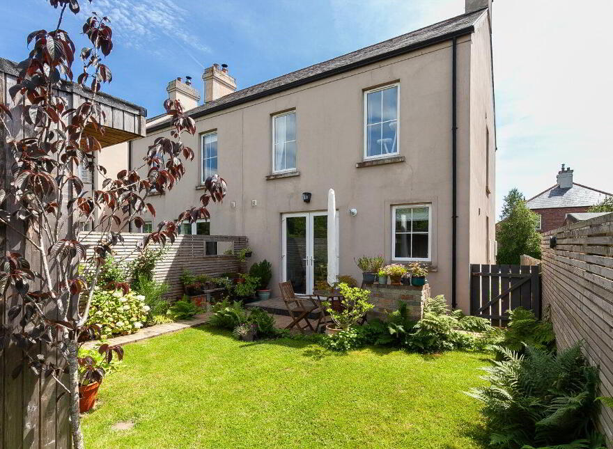 42 Hartley Hall Green, Greenisland, Carrickfergus, BT38 8FU