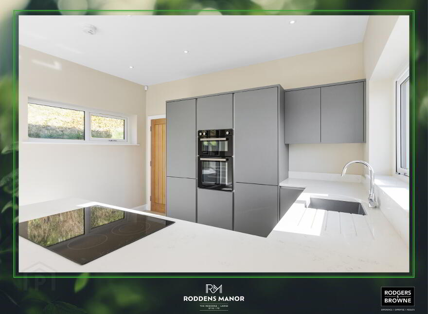 8, Roddens Manor, The Roddens, Larne, BT40 1FE