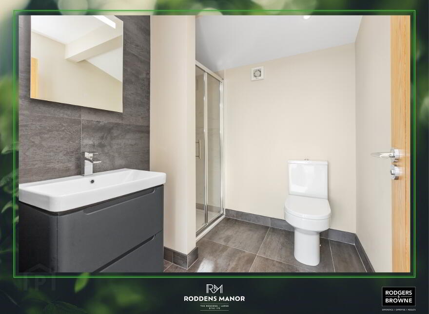 8, Roddens Manor, The Roddens, Larne, BT40 1FE