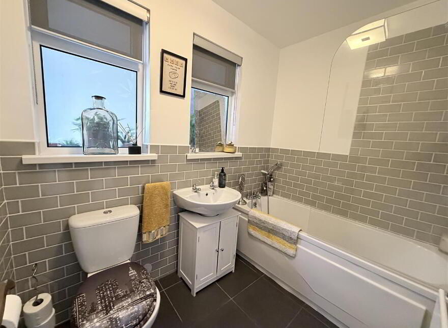 15 Cadogen Park, Waterside, Derry / Londonderry, BT47 5QW