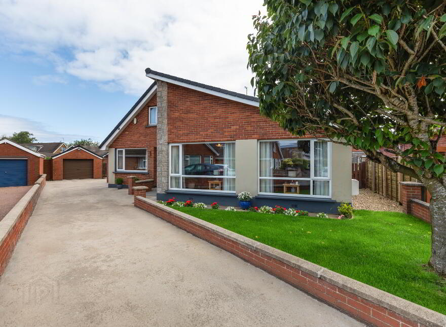 4 Silverbirch Gardens, Bangor, BT19 6ES
