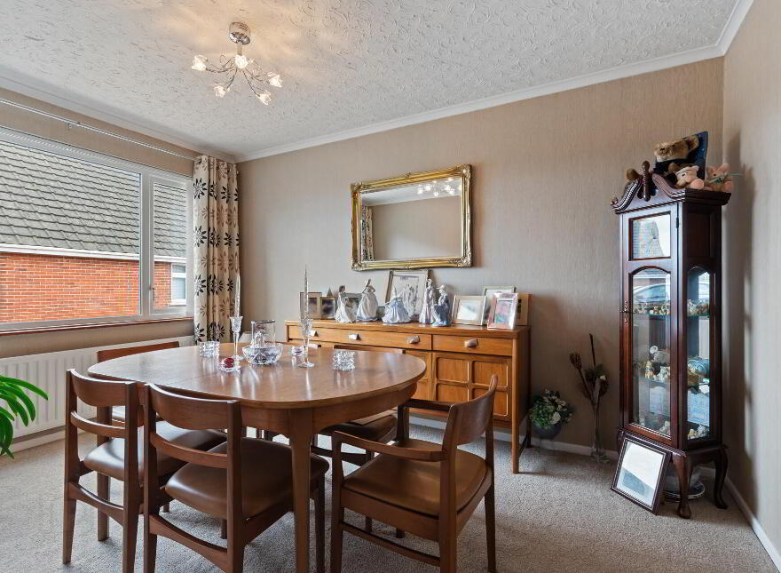 4 Silverbirch Gardens, Bangor, BT19 6ES