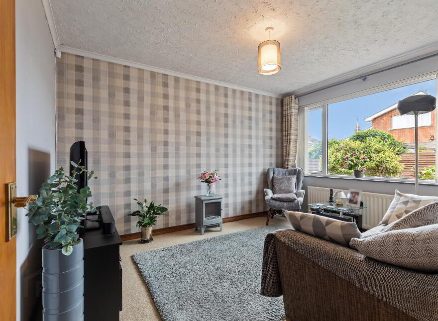 4 Silverbirch Gardens, Bangor, BT19 6ES