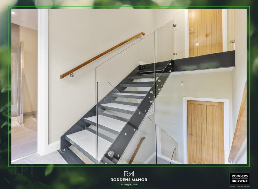 9, Roddens Manor, The Roddens, Larne, BT40 1FE
