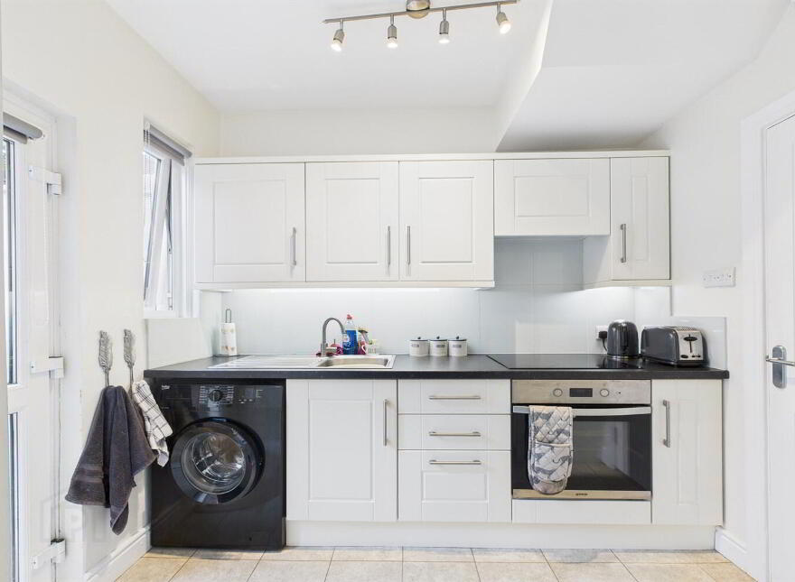 157 Parkgate Avenue, Belfast, BT4 1JD