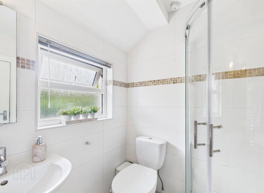 157 Parkgate Avenue, Belfast, BT4 1JD