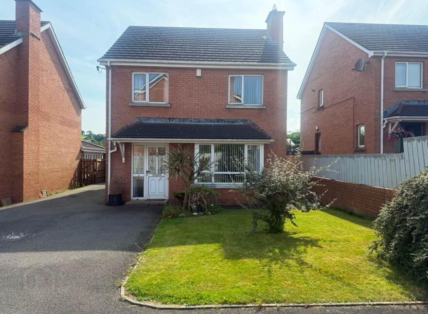 9 Old Forde Gardens, Whitehead, Carrickfergus, BT38 9XZ photo