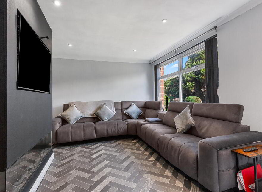 28 Hillview Park, Newtownabbey, BT36 5HW
