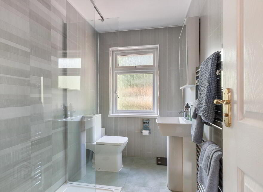 28 Hillview Park, Newtownabbey, BT36 5HW