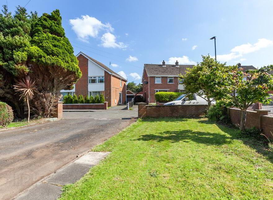 28 Hillview Park, Newtownabbey, BT36 5HW