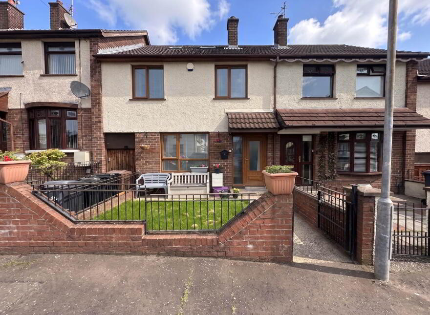 16 Tullymore Drive, Belfast, BT11 8NH