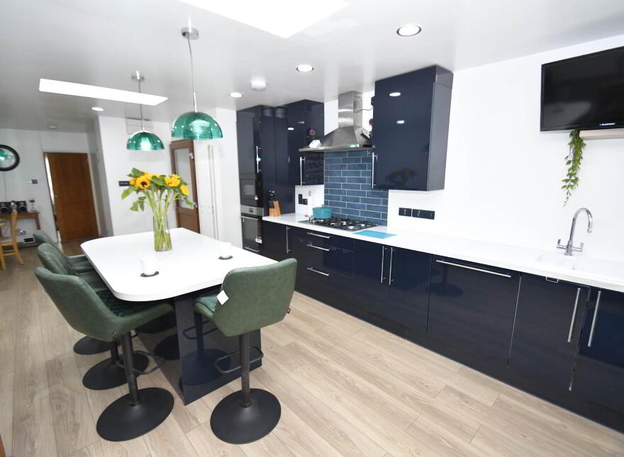 16 Tullymore Drive, Belfast, BT11 8NH