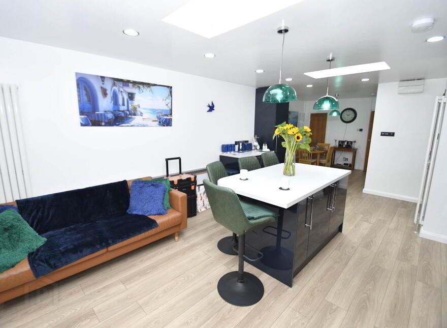 16 Tullymore Drive, Belfast, BT11 8NH