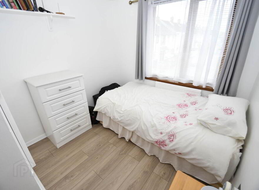 16 Tullymore Drive, Belfast, BT11 8NH