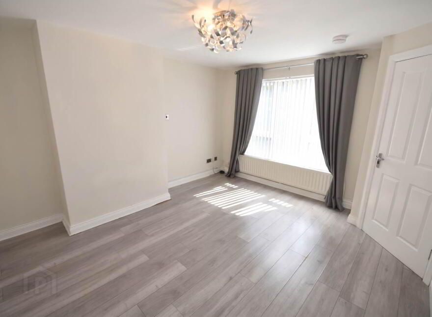 10 Glenbank Close, Belfast, BT17 0SN