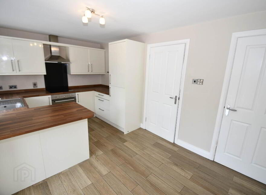 10 Glenbank Close, Belfast, BT17 0SN