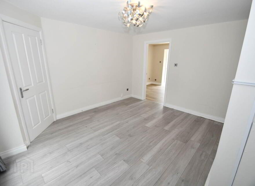 10 Glenbank Close, Belfast, BT17 0SN