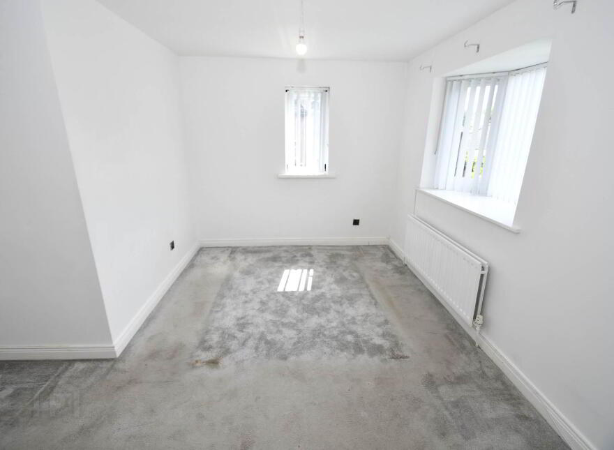 10 Glenbank Close, Belfast, BT17 0SN