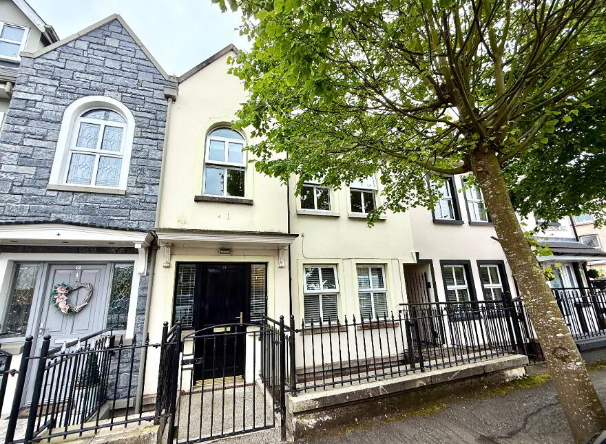 14 Northland Way, Derry, BT48 7JX photo