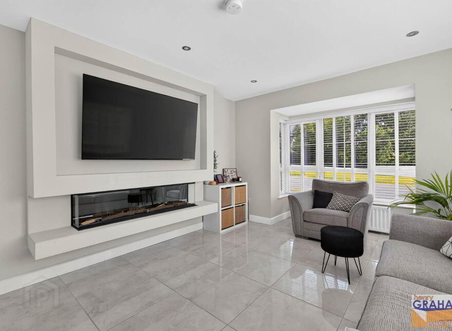 54 Ayrshire Gardens, Lisburn, BT28 2EL